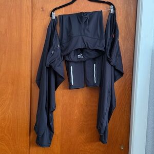 3 Pack: Old Navy Active Go-Dry Capri